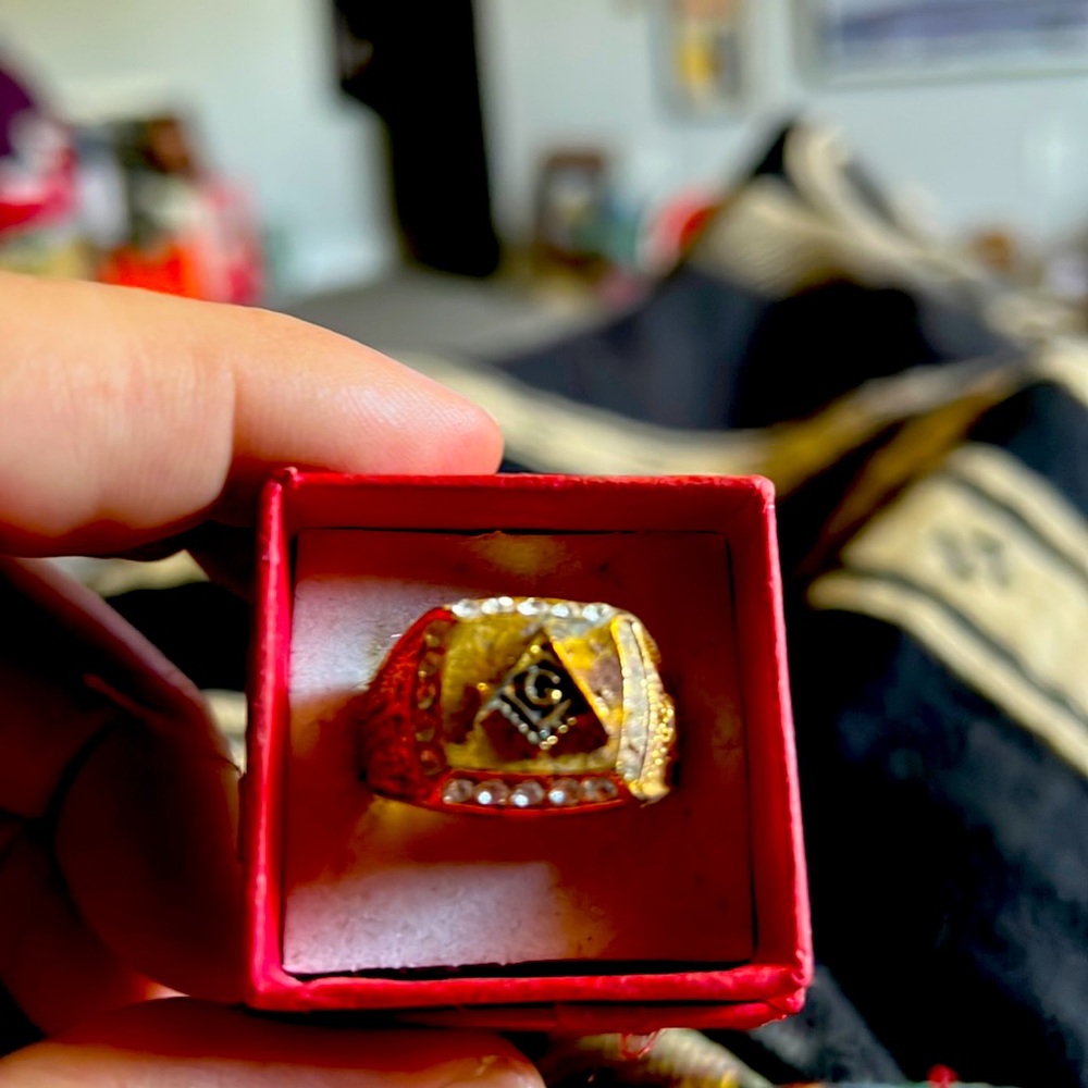 Masonic ring new never worn